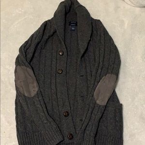 Men’s gray Giant Cardigan. Medium.